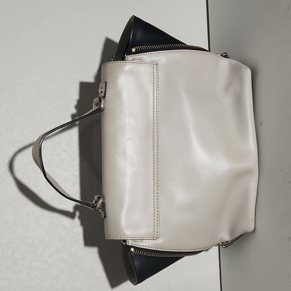 Kate Spade Purse good condion has some scuffs -latch and indent strap non ks - Picture 3 of 15